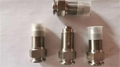 Klient z Bułgarii złożył u nas zamówienie na zawór zwrotny z podwójną kulką d...